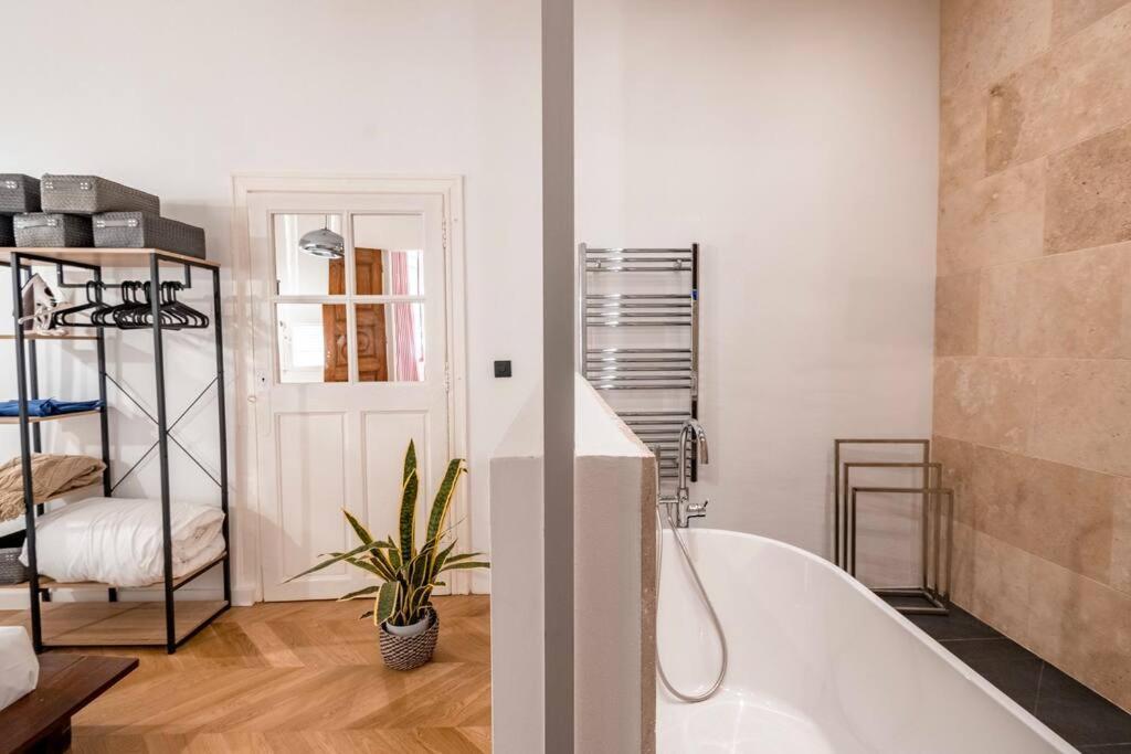 Harmonie Apartment Nimes Ngoại thất bức ảnh
